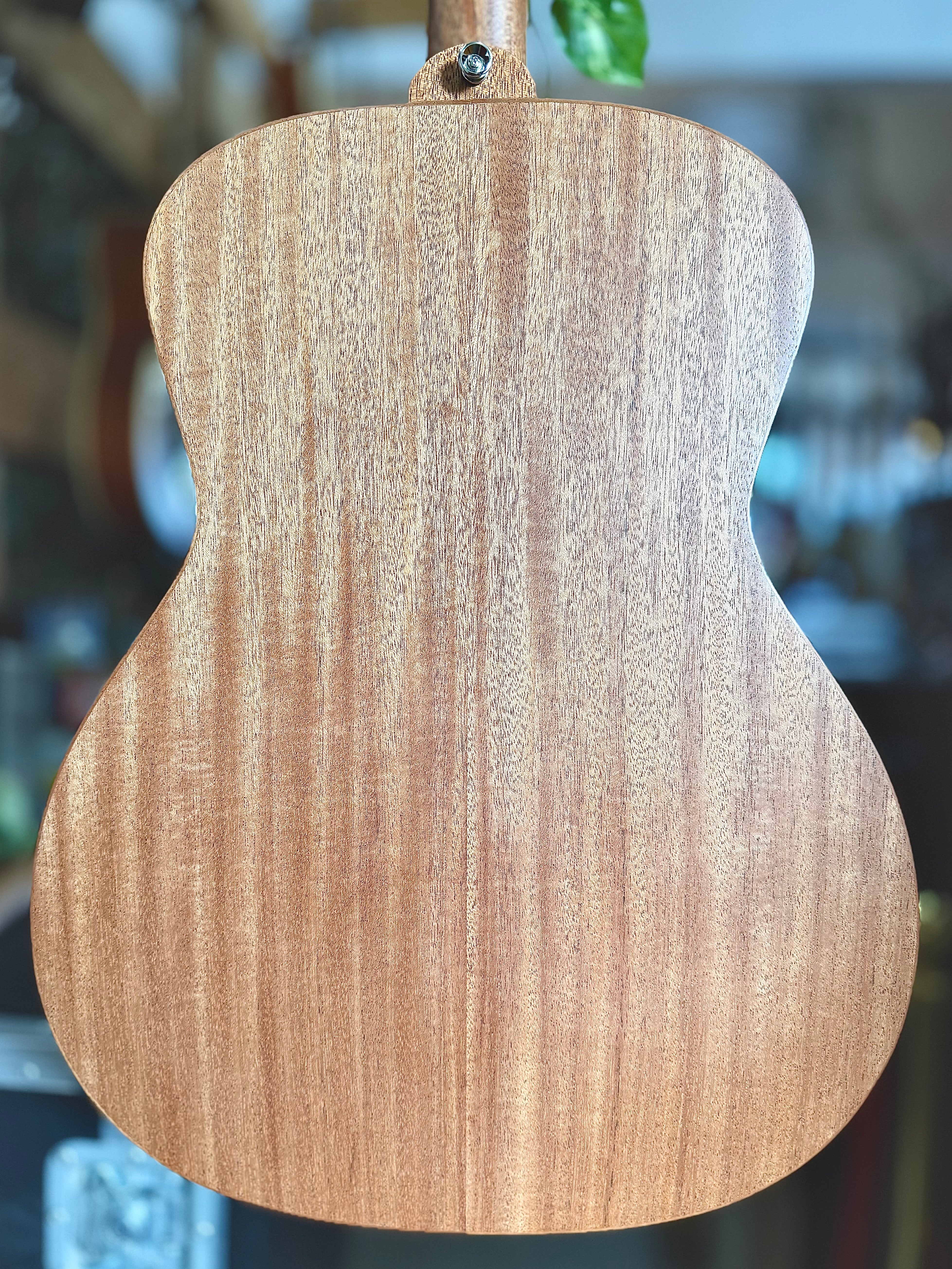 Cole Clark | STUDIO | SAN1-MMAH | African Mahogany Cole Clark | STUDIO | SAN1-MMAH | African Mahogany